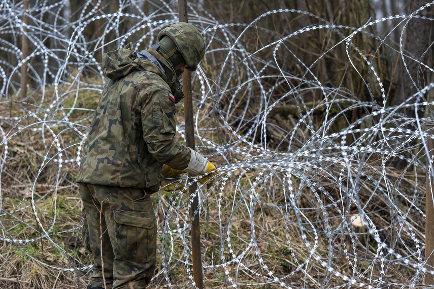 Na granicy budują zapory zdjęcie nr 280542