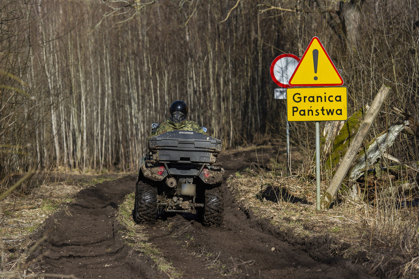 Na granicy budują zapory zdjęcie nr 280534