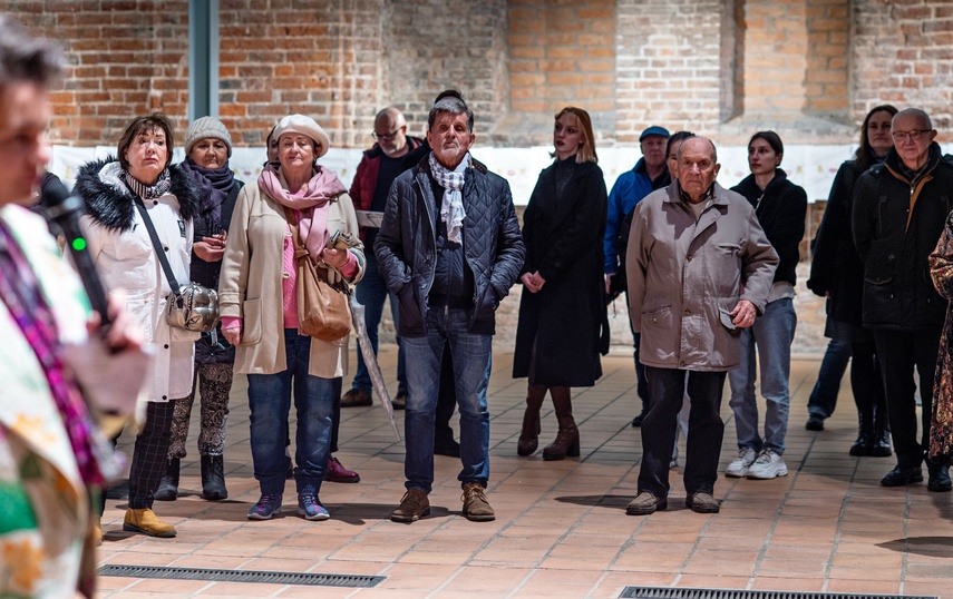 Haft, który niesie idee zdjęcie nr 281063