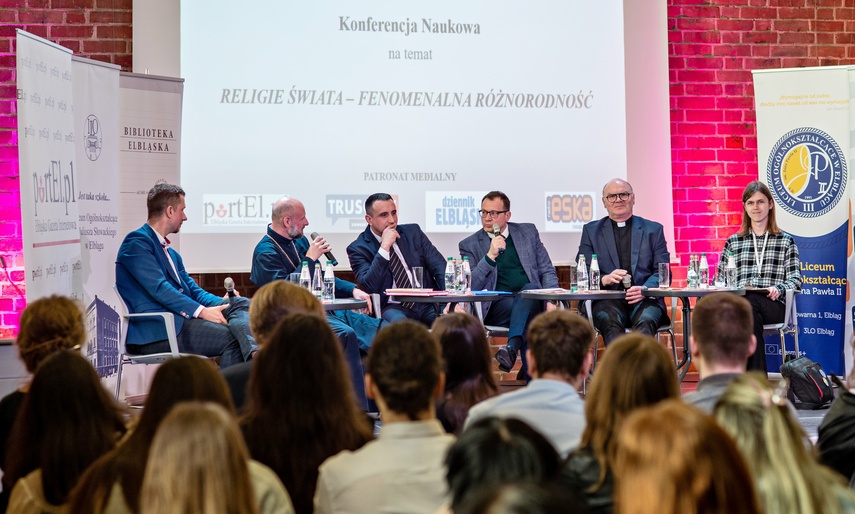 Dyskutowali o religiach świata zdjęcie nr 282307