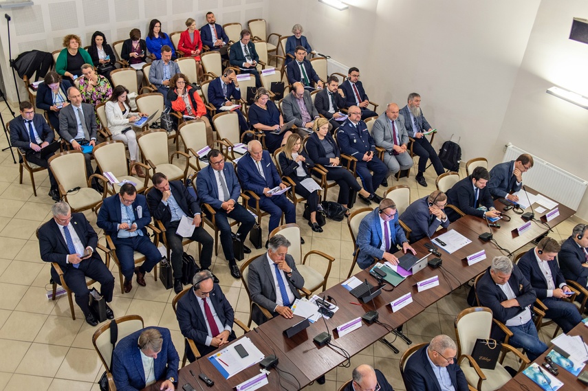 Dyskutowali, jak walczyć z dezinformacją zdjęcie nr 284460