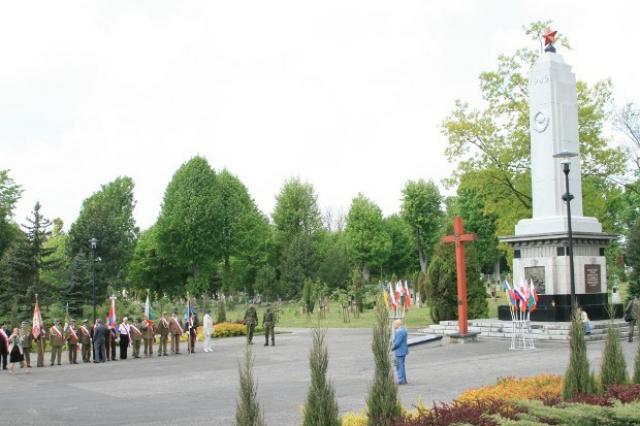 Obchody 64. rocznicy zakończenia II wojny światowej zdjęcie nr 22966