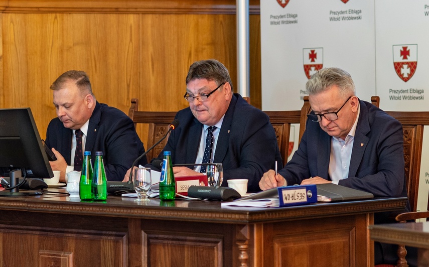 To się ogląda Sesja RM, czyli zażarta dyskusja o porcie i ankietach