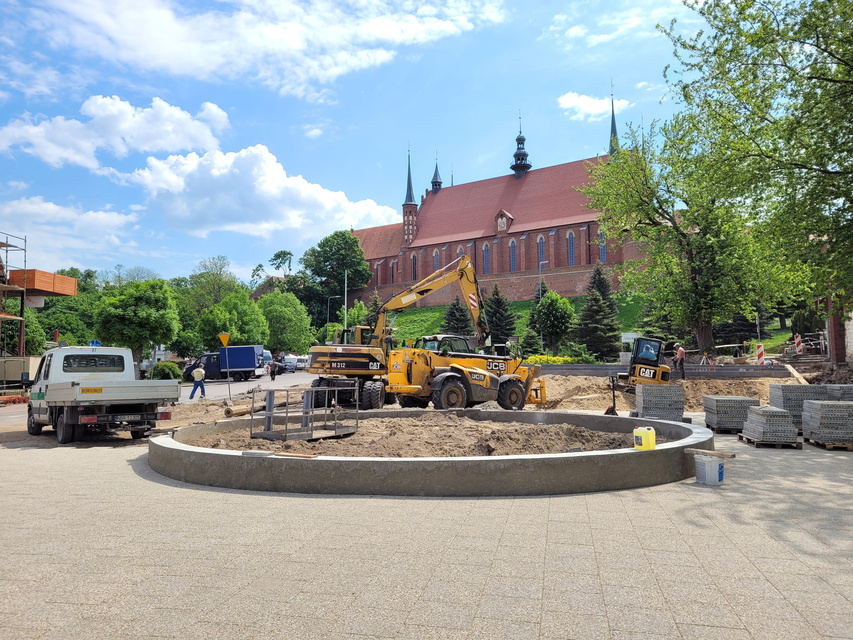 Planety, Słońce i astrolabium. Tak zmienia się Frombork zdjęcie nr 285813