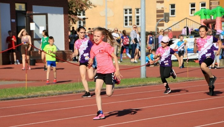 „Elbląskie Czwartki Lekkoatletyczne” dobiegły końca zdjęcie nr 286958