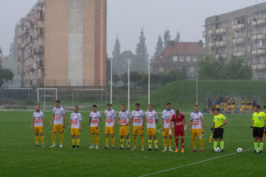 Mokra inauguracja IV ligi zdjęcie nr 290497