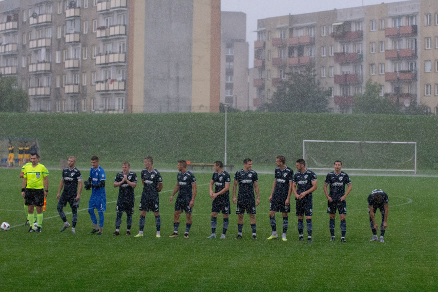 Mokra inauguracja IV ligi zdjęcie nr 290498