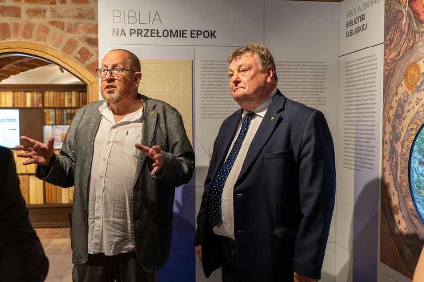 Elkamera przybliża historię Elbląga i miejskiego księgozbioru zdjęcie nr 292578