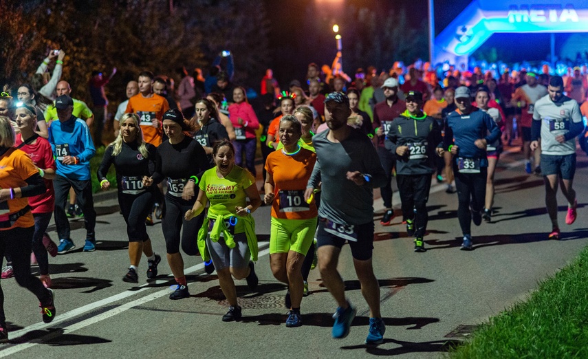 Nocne bieganie na Modrzewinie zdjęcie nr 293841