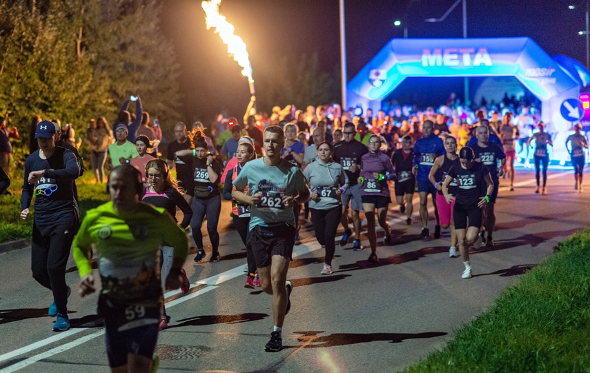Nocne bieganie na Modrzewinie zdjęcie nr 293838