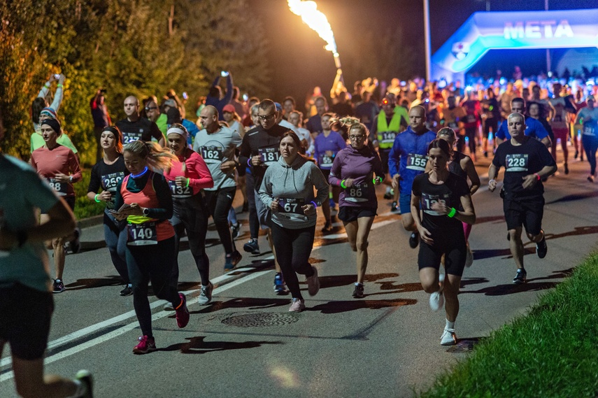 Nocne bieganie na Modrzewinie zdjęcie nr 293839