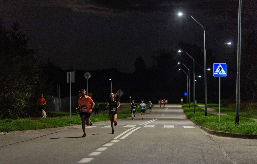 Nocne bieganie na Modrzewinie zdjęcie nr 293853
