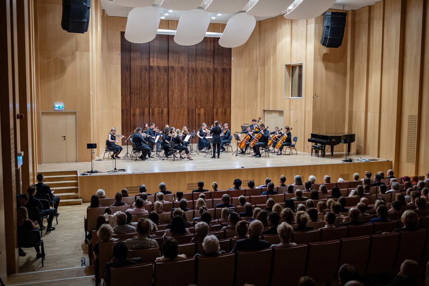 Muzycznym krokiem na zachód zdjęcie nr 294274