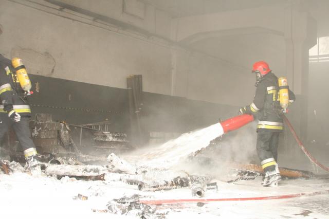 Pożar hali przy ulicy Dojazdowej zdjęcie nr 23962