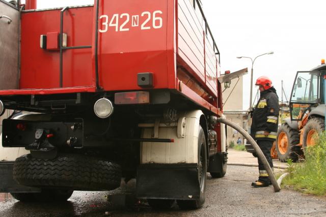 Pożar hali przy ulicy Dojazdowej zdjęcie nr 23958