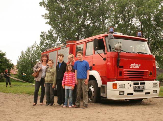 Festyn rodzinny w SP nr 16 zdjęcie nr 24145