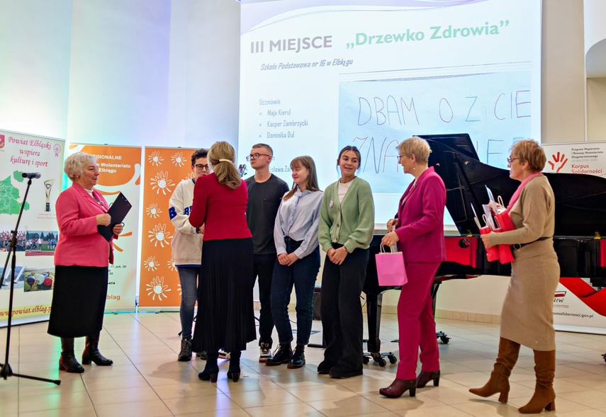 Dziękując za pomoc, czyli gala wolontariuszy zdjęcie nr 297798