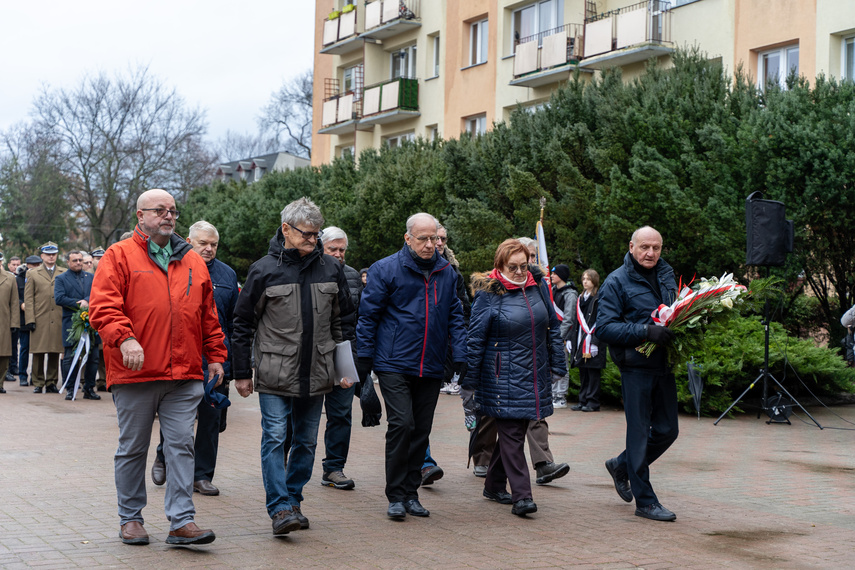 Upamiętnili rocznicę Grudnia zdjęcie nr 298390