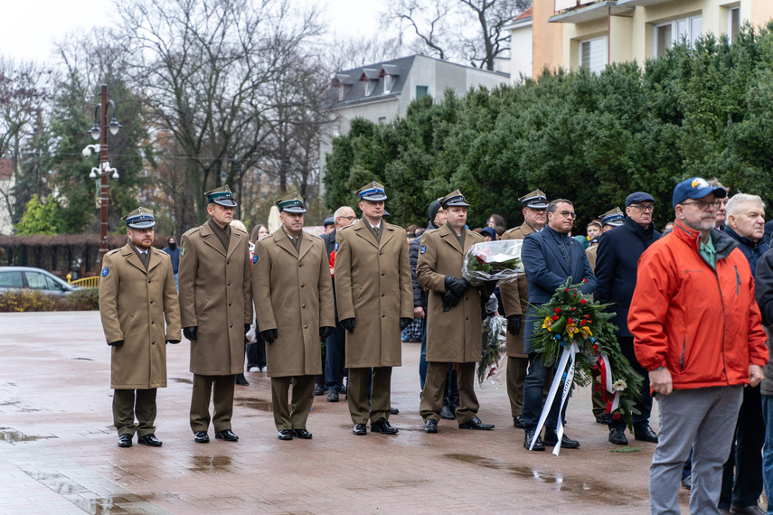 Upamiętnili rocznicę Grudnia zdjęcie nr 298377