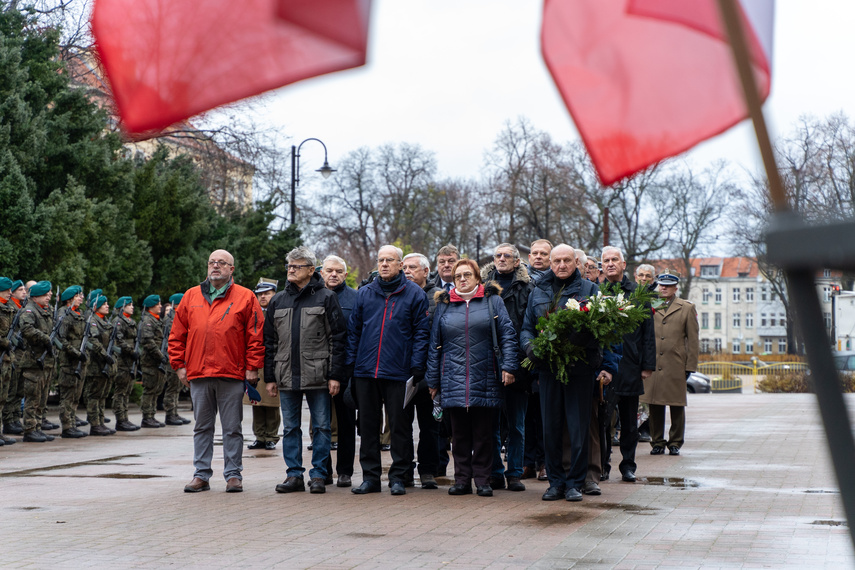 Upamiętnili rocznicę Grudnia zdjęcie nr 298379