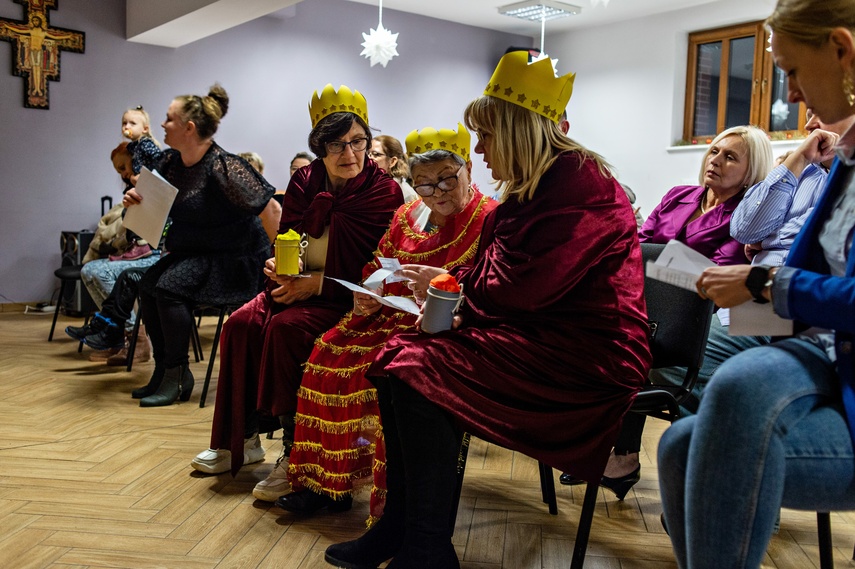 Pomagają dzieciom i czekają na wolontariuszy zdjęcie nr 298513