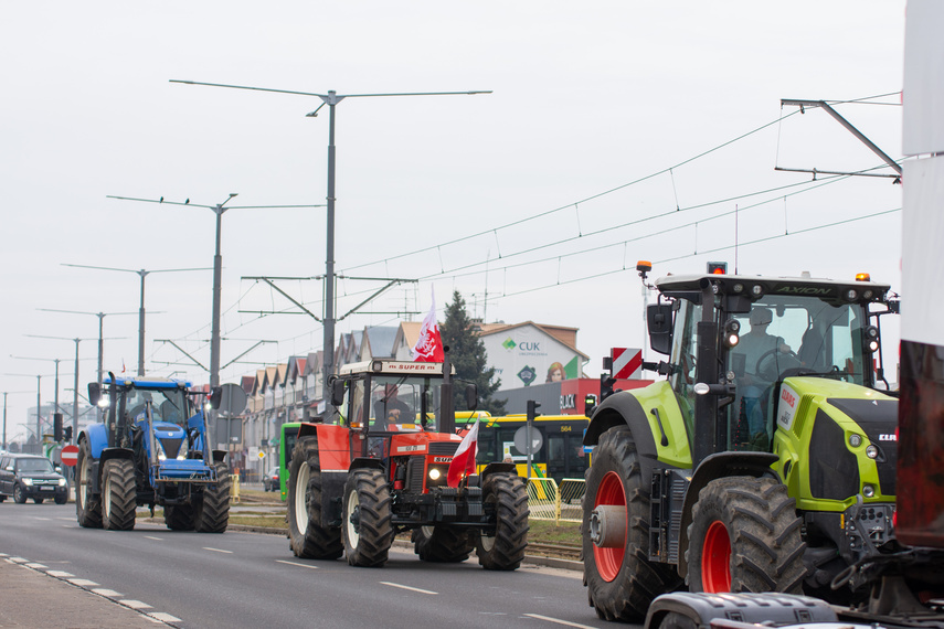 "Potrzebujemy konkretnych rozwiązań". Rolnicy protestowali na ulicach Elbląga zdjęcie nr 301573