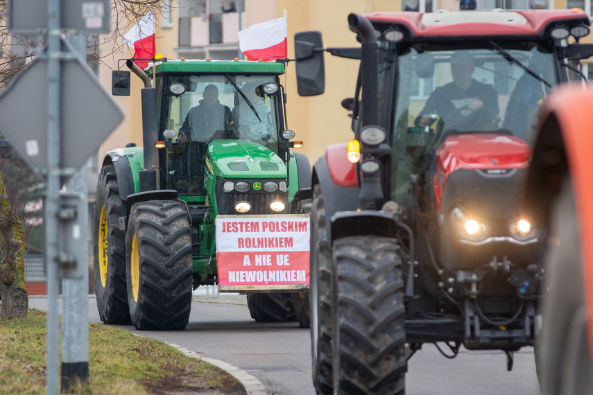 "Potrzebujemy konkretnych rozwiązań". Rolnicy protestowali na ulicach Elbląga zdjęcie nr 301567