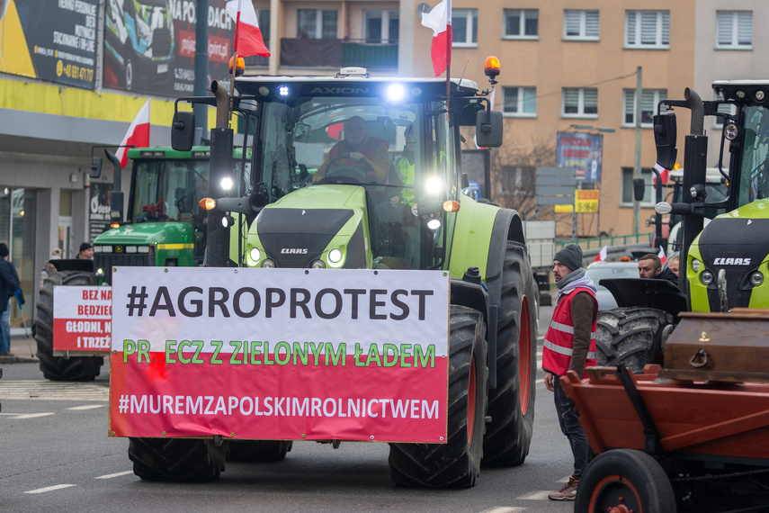 "Potrzebujemy konkretnych rozwiązań". Rolnicy protestowali na ulicach Elbląga zdjęcie nr 301612