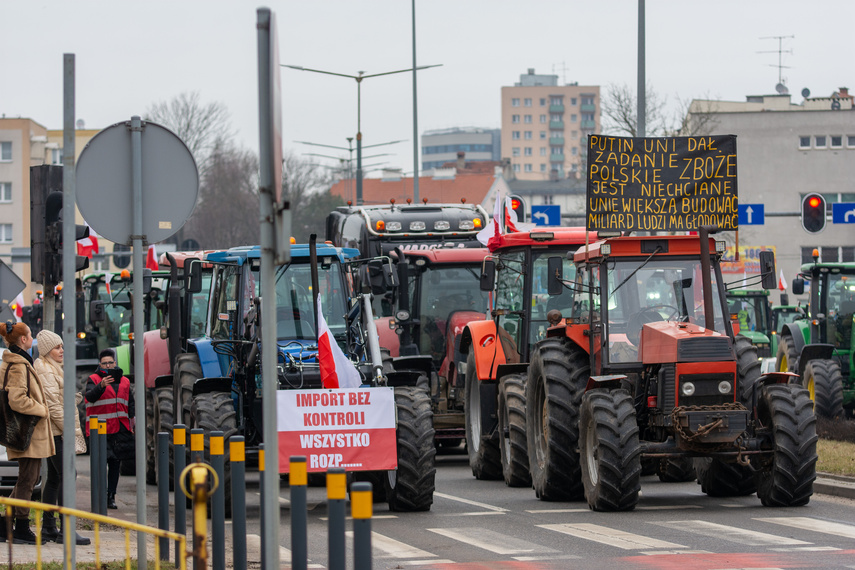 "Potrzebujemy konkretnych rozwiązań". Rolnicy protestowali na ulicach Elbląga zdjęcie nr 301620