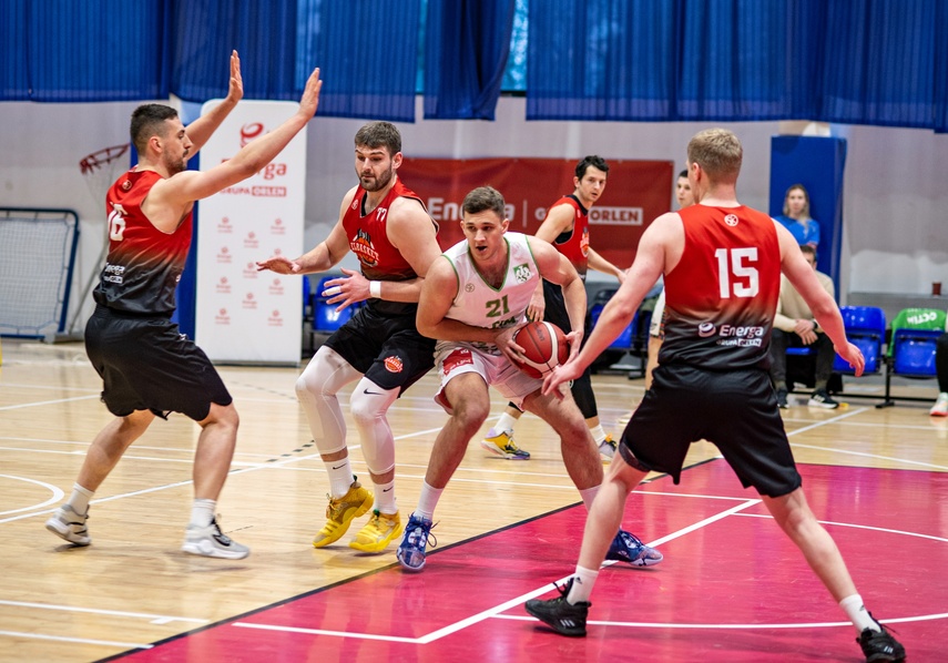 Basketball włącza turbo i odjeżdża zdjęcie nr 302353