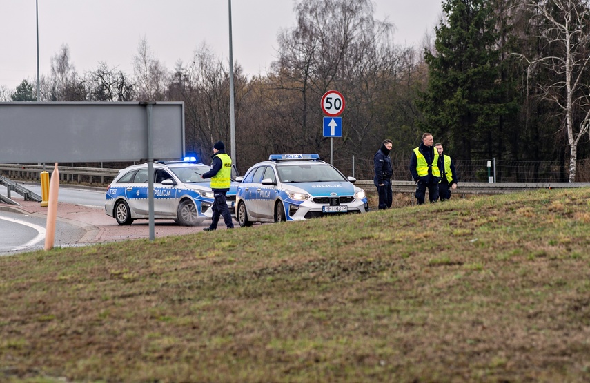 Protest rolników w Elblągu. "Sprowadzanie towarów z Ukrainy nas rujnuje" zdjęcie nr 302428