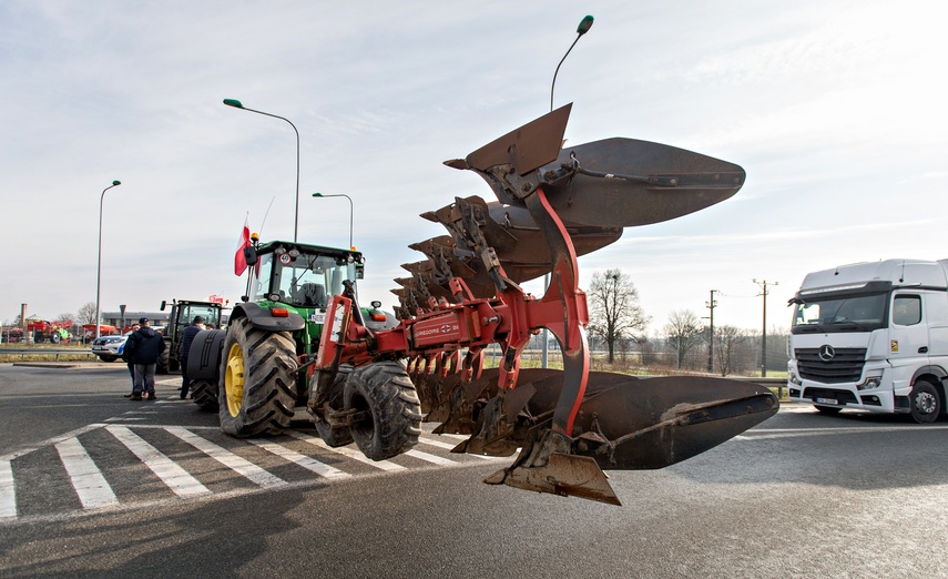 Rolnicy: rząd zamiast konkretów daje nam ochłapy zdjęcie nr 303797