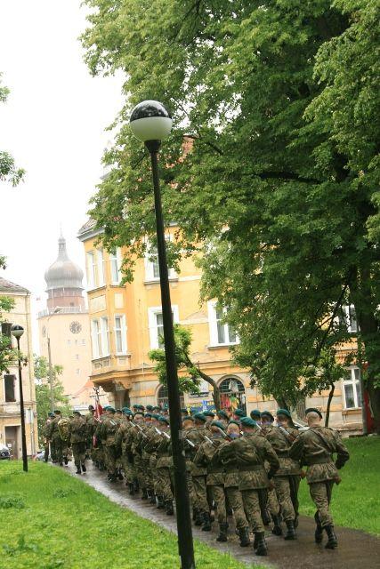 W Parku Traugutta odsłonięto Obelisk Inwalidów Wojennych zdjęcie nr 24810