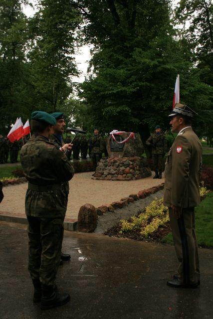 W Parku Traugutta odsłonięto Obelisk Inwalidów Wojennych zdjęcie nr 24799