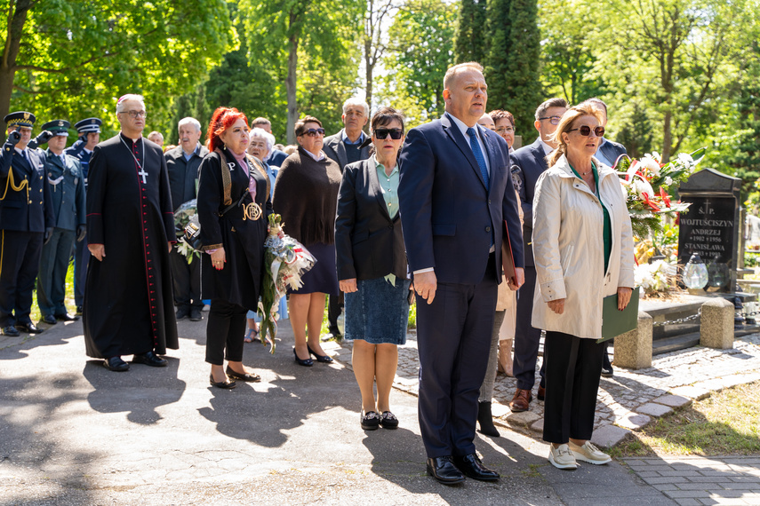 W rocznicę zakończenia wojny w Europie zdjęcie nr 307062