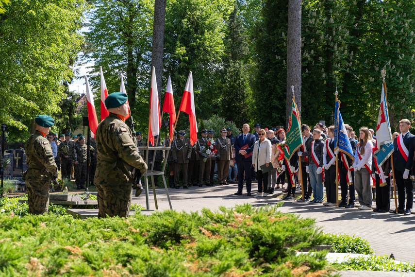 W rocznicę zakończenia wojny w Europie zdjęcie nr 307055