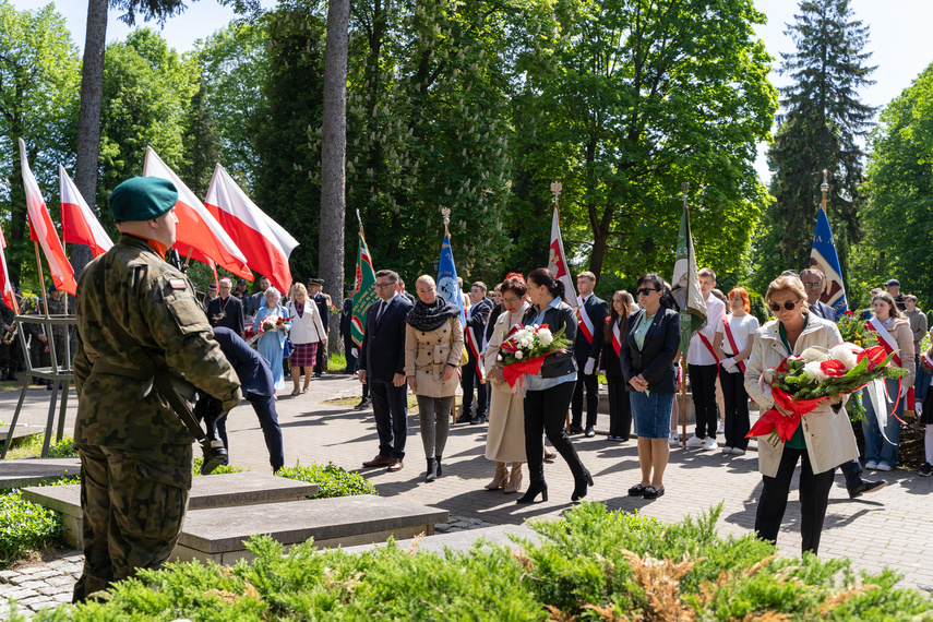 W rocznicę zakończenia wojny w Europie zdjęcie nr 307069