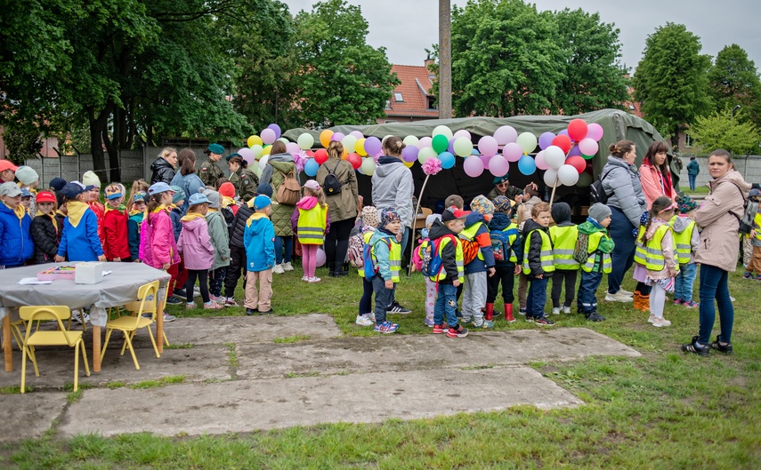 Festyn w mundurach zdjęcie nr 307263