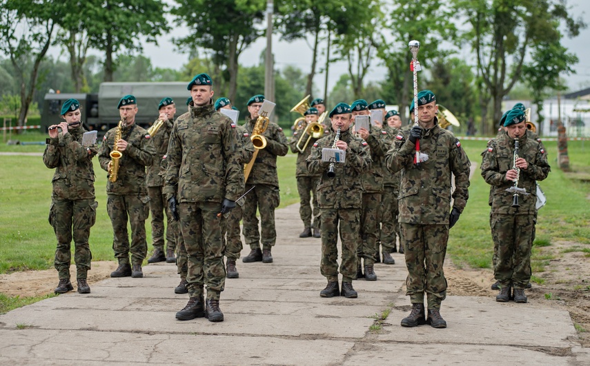 Festyn w mundurach zdjęcie nr 307250