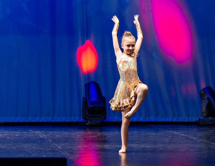 Gala szkoły Broadway: Taniec połączył pokolenia zdjęcie nr 310551
