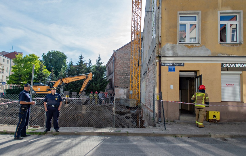 Lokatorzy ewakuowani, budowa wstrzymana zdjęcie nr 310752