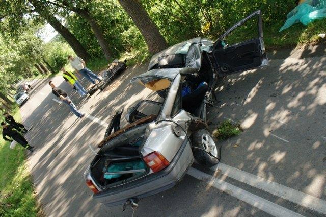 Tragiczny wypadek opla vectry - trzy osoby nie żyją zdjęcie nr 25940