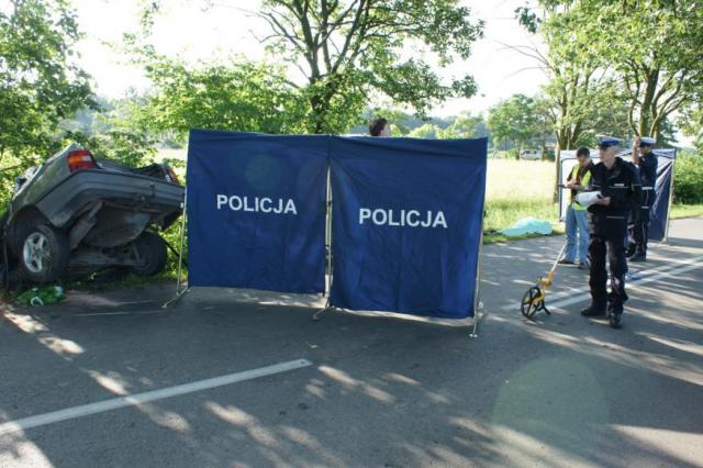 Tragiczny wypadek opla vectry - trzy osoby nie żyją zdjęcie nr 25943