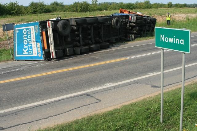 TIR w rowie zdjęcie nr 26143