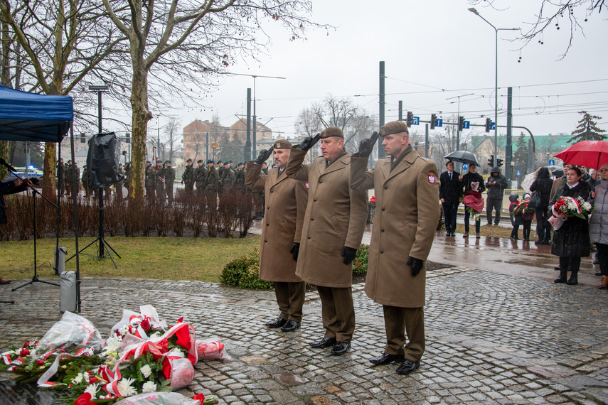 "Ich życie było świadectwem niezłomności" zdjęcie nr 326407