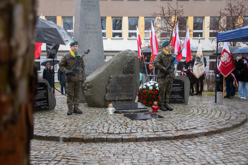 "Ich życie było świadectwem niezłomności" zdjęcie nr 326391