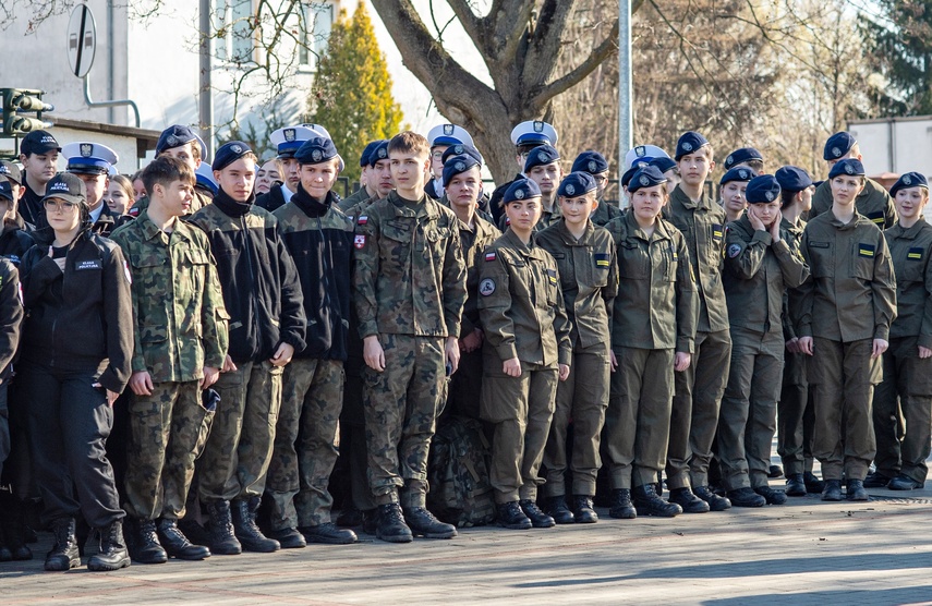 „W regionie potrzeba jeszcze 5 tysięcy żołnierzy” zdjęcie nr 328080