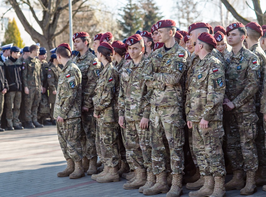 „W regionie potrzeba jeszcze 5 tysięcy żołnierzy” zdjęcie nr 328075