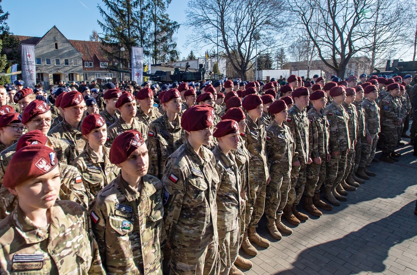 „W regionie potrzeba jeszcze 5 tysięcy żołnierzy” zdjęcie nr 328066