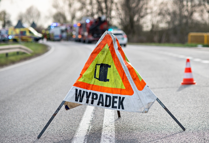 Wypadek na drodze nr 22 zdjęcie nr 328115